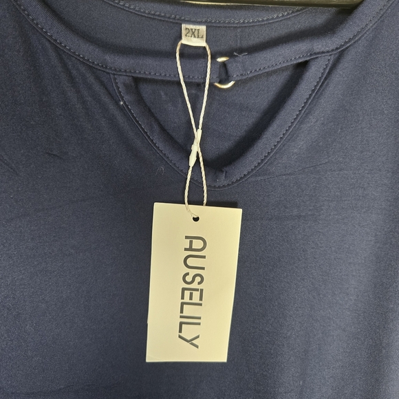 Navy Blue Sleeveless Dress 2XL NWT -  Keyhole Neck Midi - Picture 2 of 4